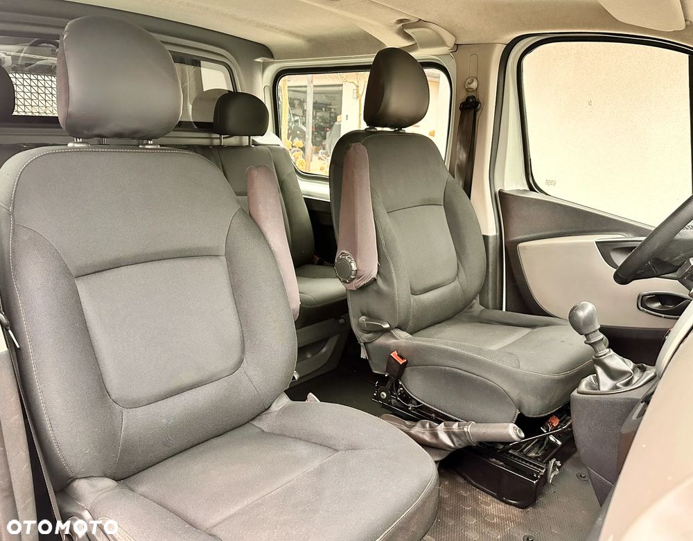 Renault Trafic - 16