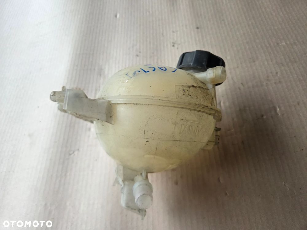 Zbiorniczek wyrównawczy Citroen C4 Cactus 1.5 BLUEHDI - 5