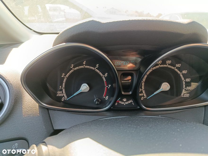 Ford Fiesta - 12
