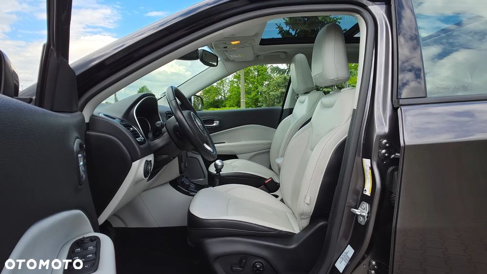 Jeep Compass 2.0 MultiJet Active Drive Limited - 29