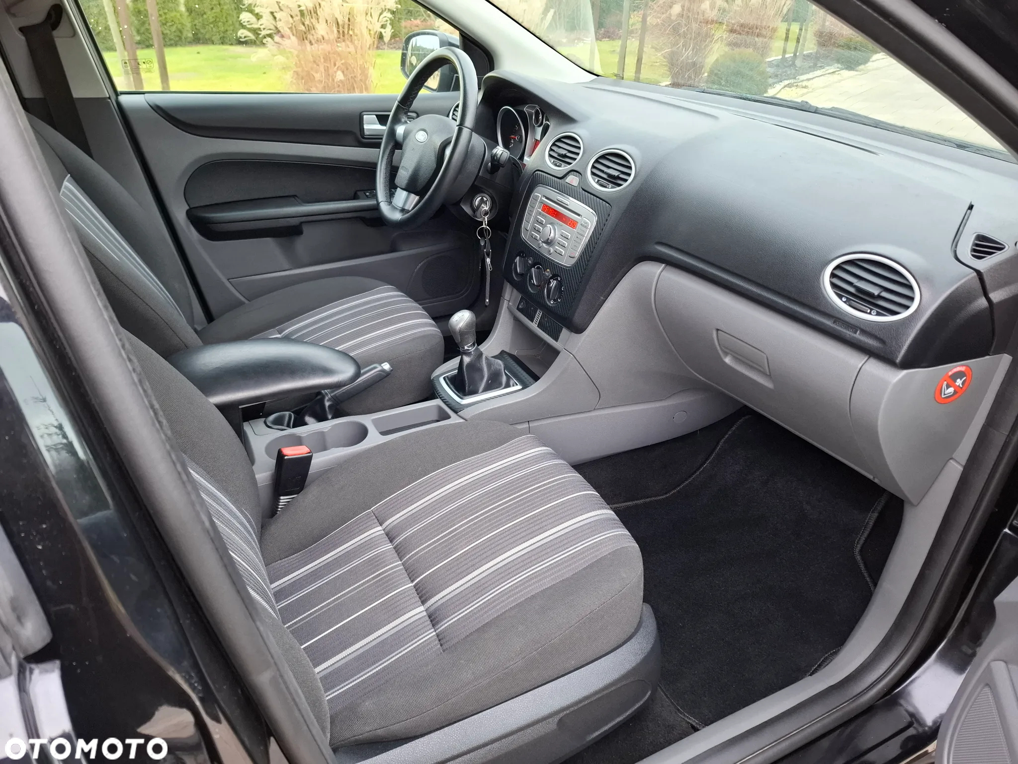 Ford Focus 1.6 16V Sport - 38