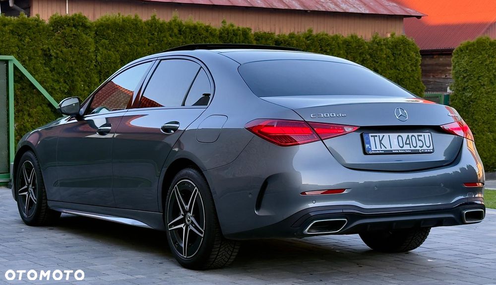 Mercedes-Benz Klasa C ver-300-de-phev-4--matic-amg - 4