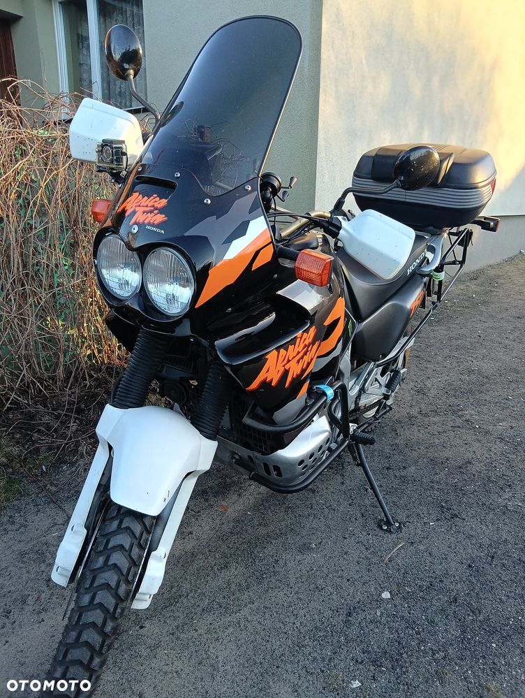 Honda XRV - 4