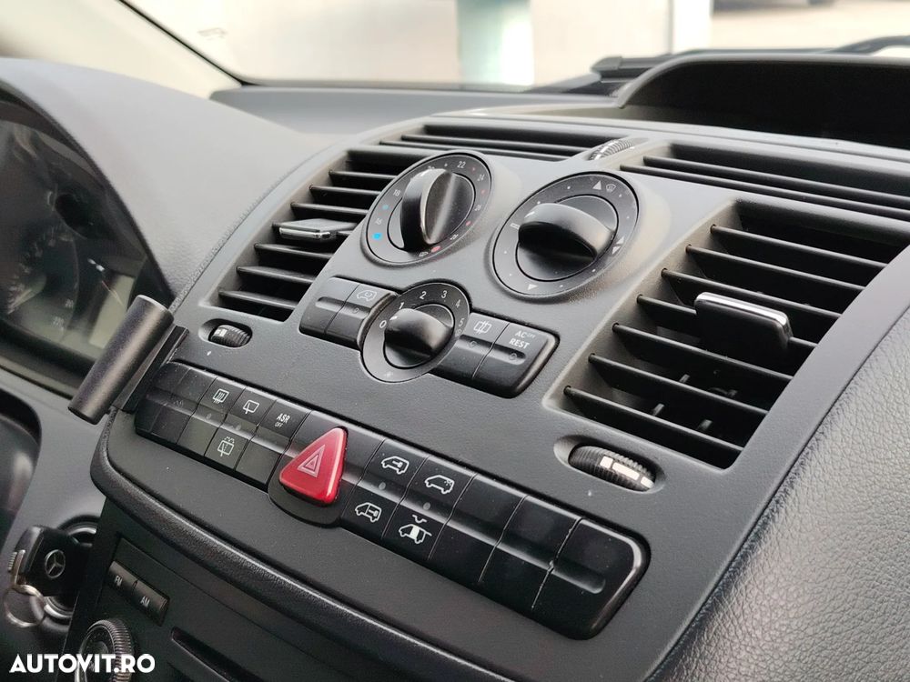 Mercedes-Benz Vito - 24