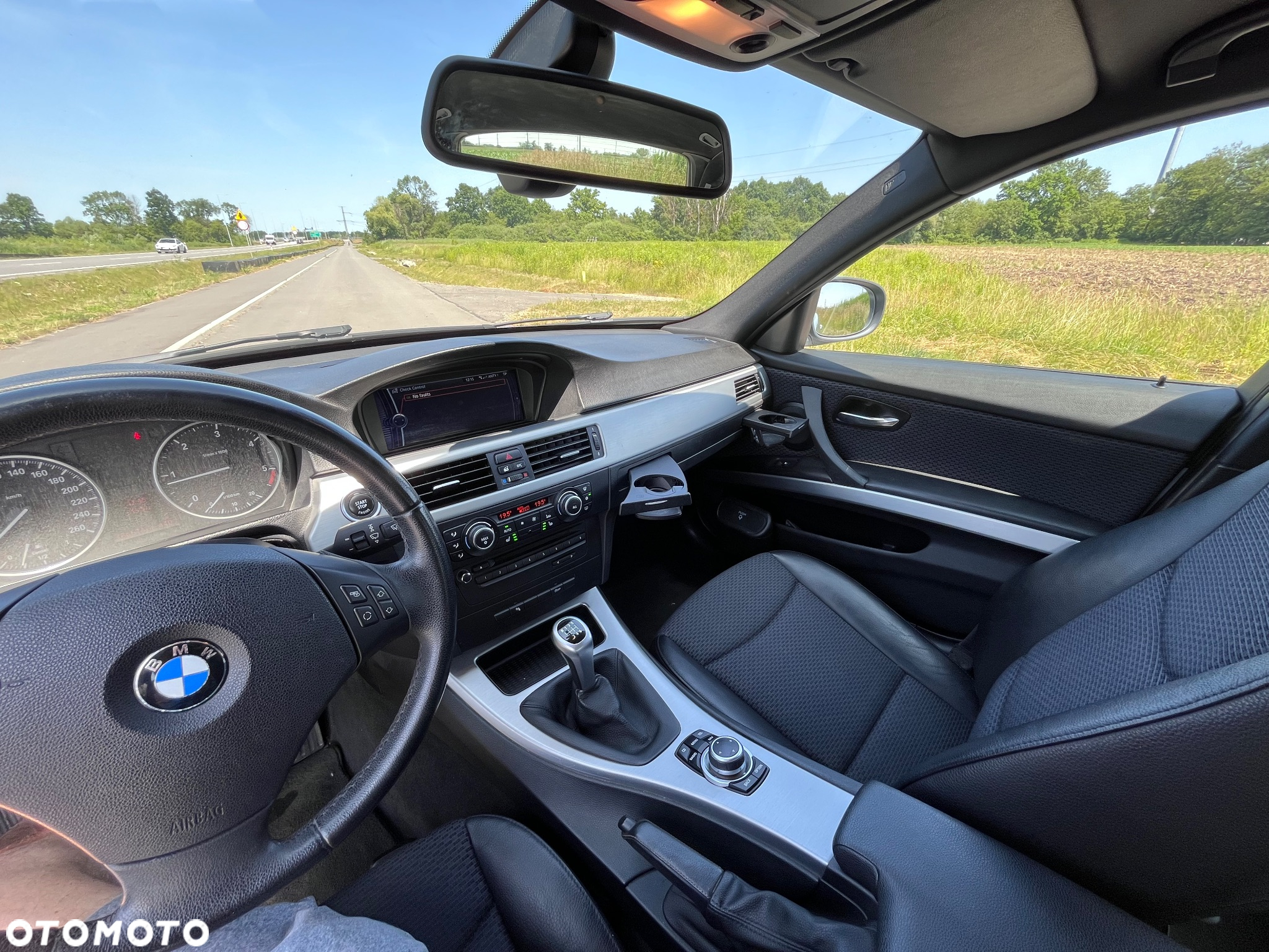 BMW Seria 3 318d Touring - 18