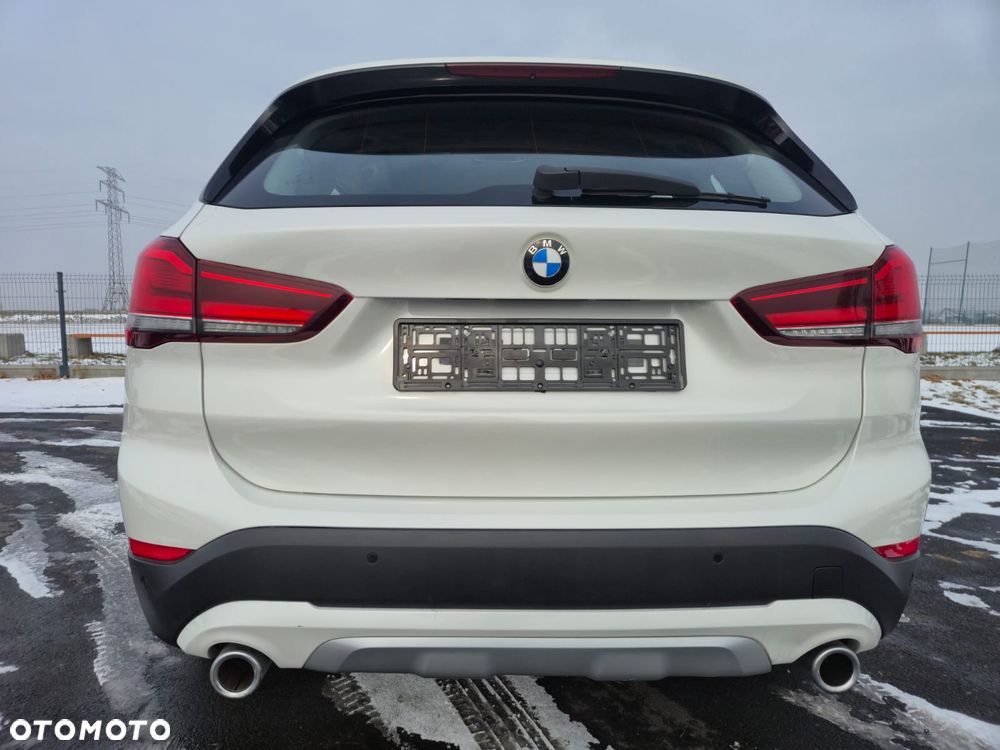 BMW X1 xDrive18d xLine - 6
