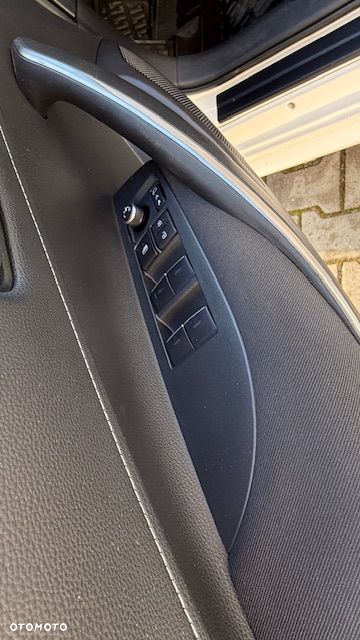 Suzuki Swace 1.8 Hybrid Premium Plus CVT - 13