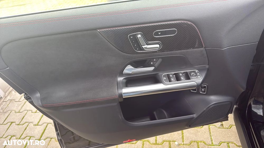 Mercedes-Benz GLA - 10