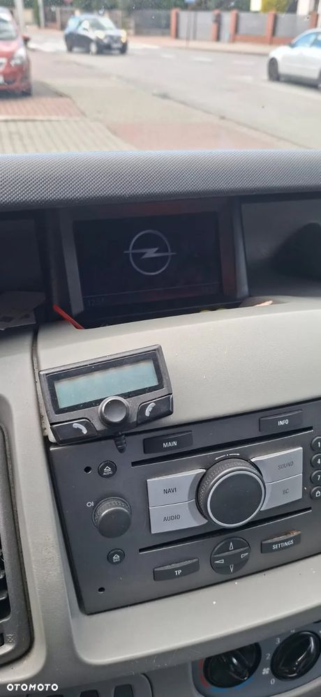 Opel Vivaro - 10