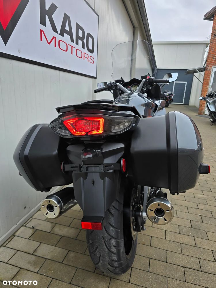 Yamaha FJR - 11