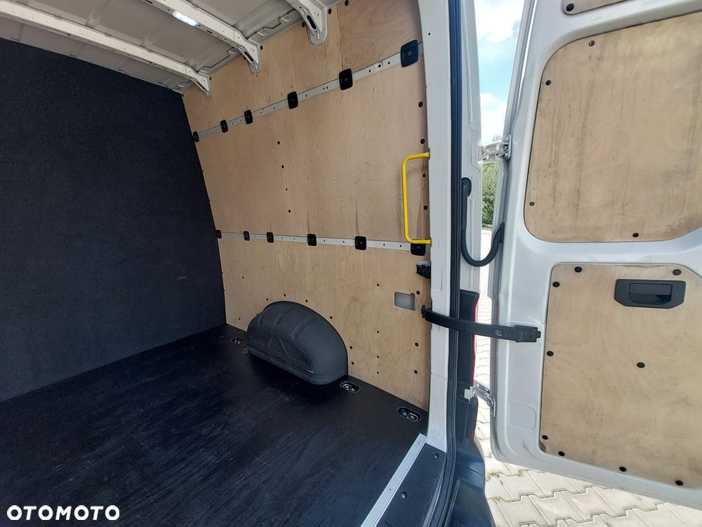 Volkswagen Crafter Maxi LONG - 29