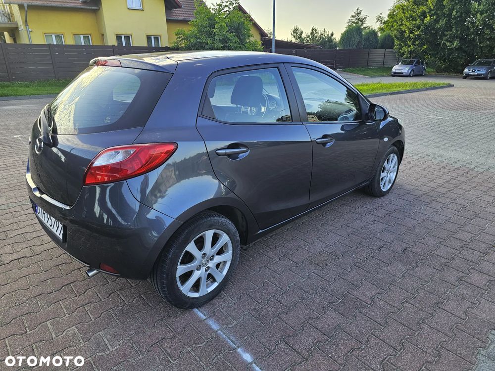Mazda 2 - 5