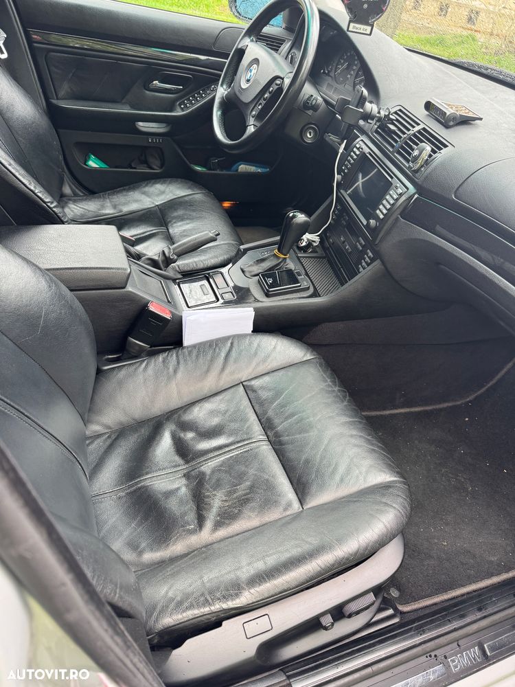 BMW Seria 5 525dA - 15