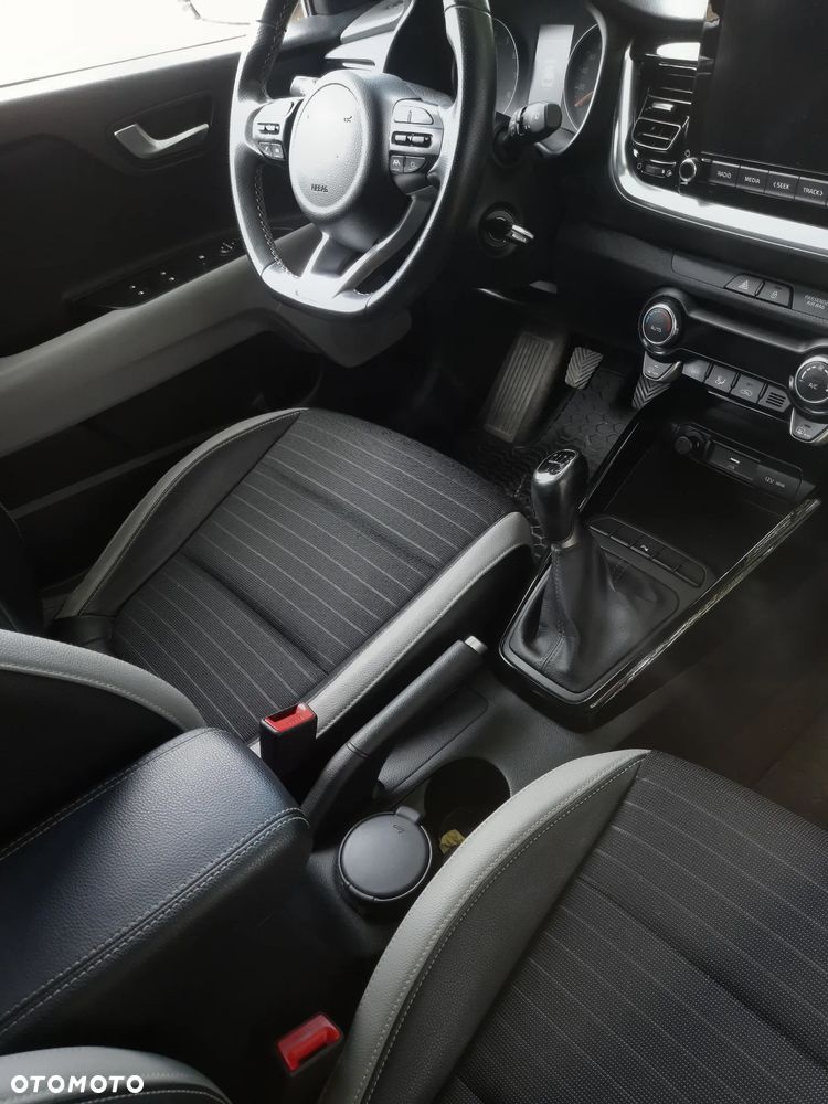 Kia Stonic 1.0 T-GDI L - 18