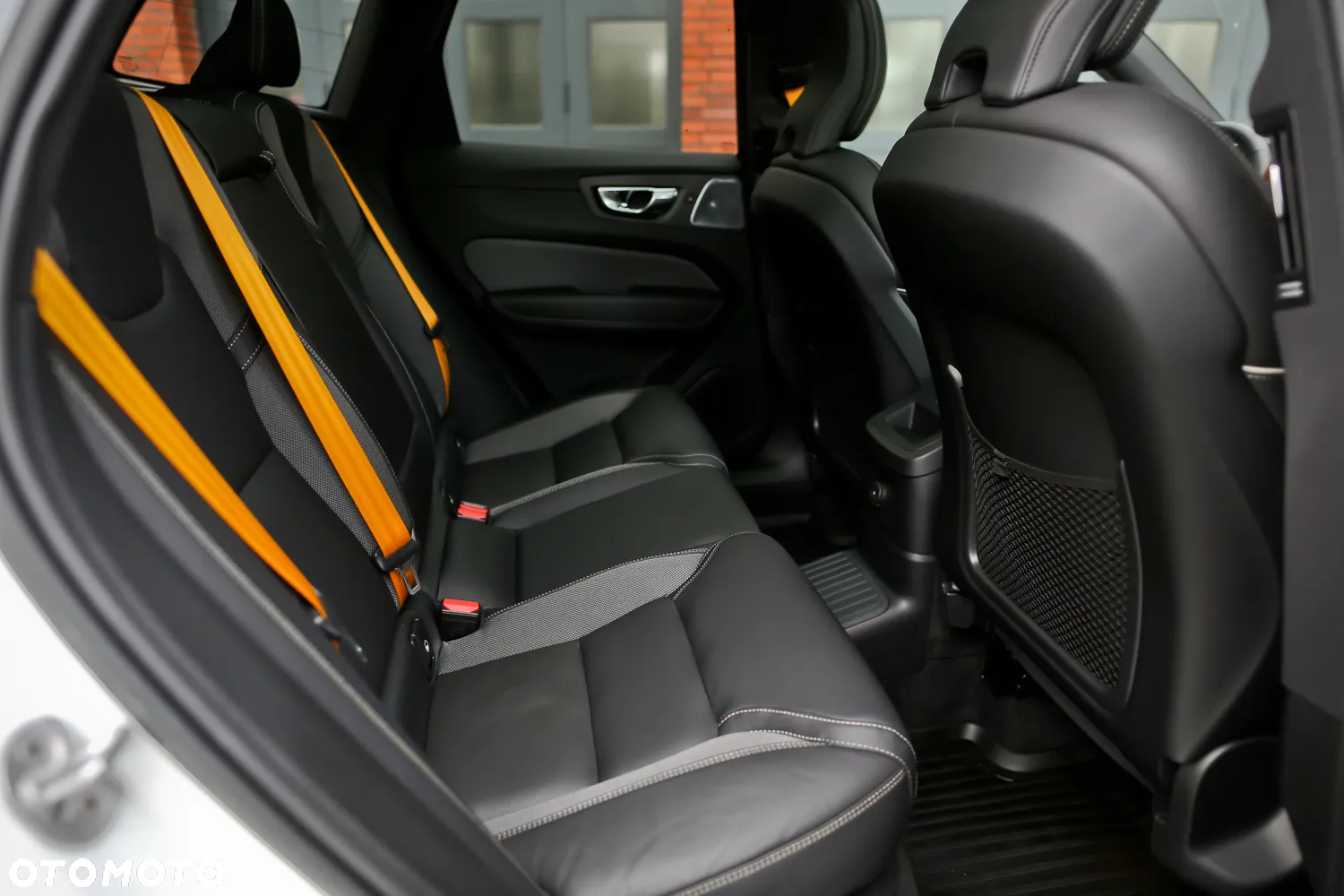 Volvo XC 60 T8 Plug-In Hybrid AWD Polestar Engineered - 32