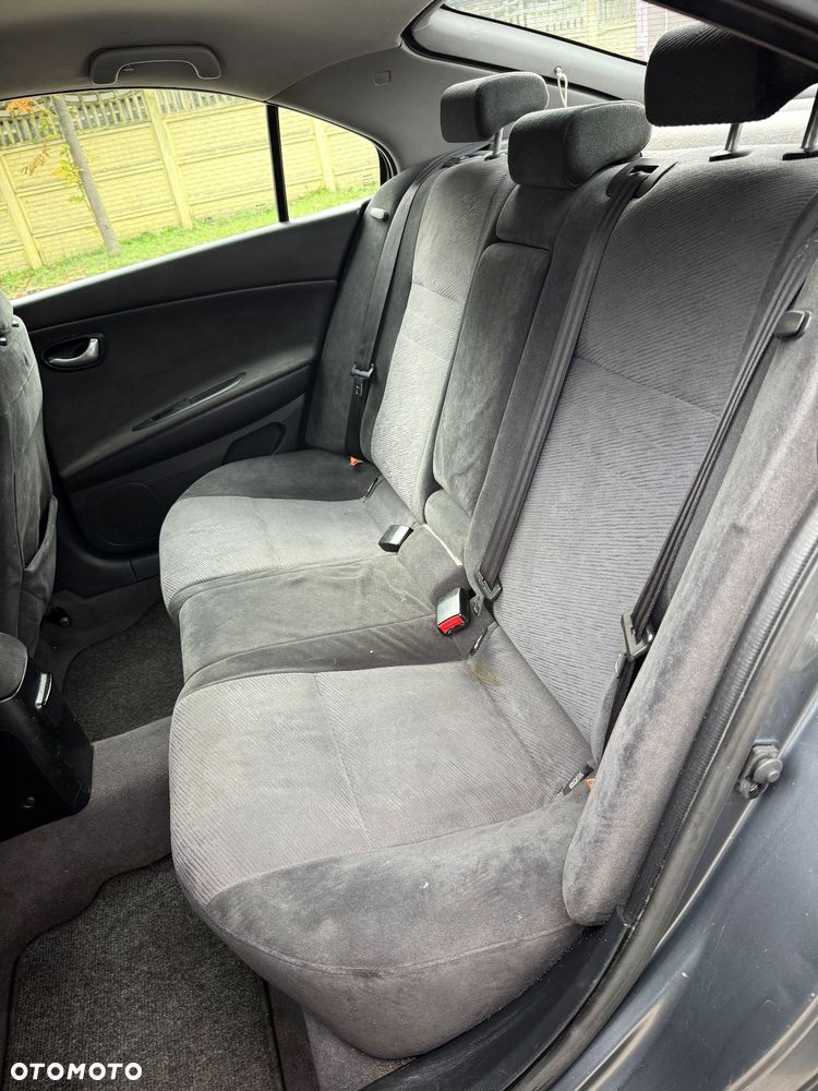 Nissan Primera - 12