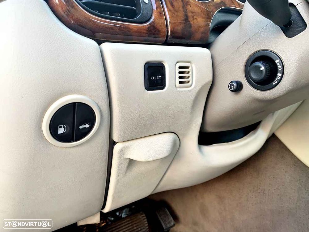 Jaguar XK XK8 4.0 Convertible Classic - 31