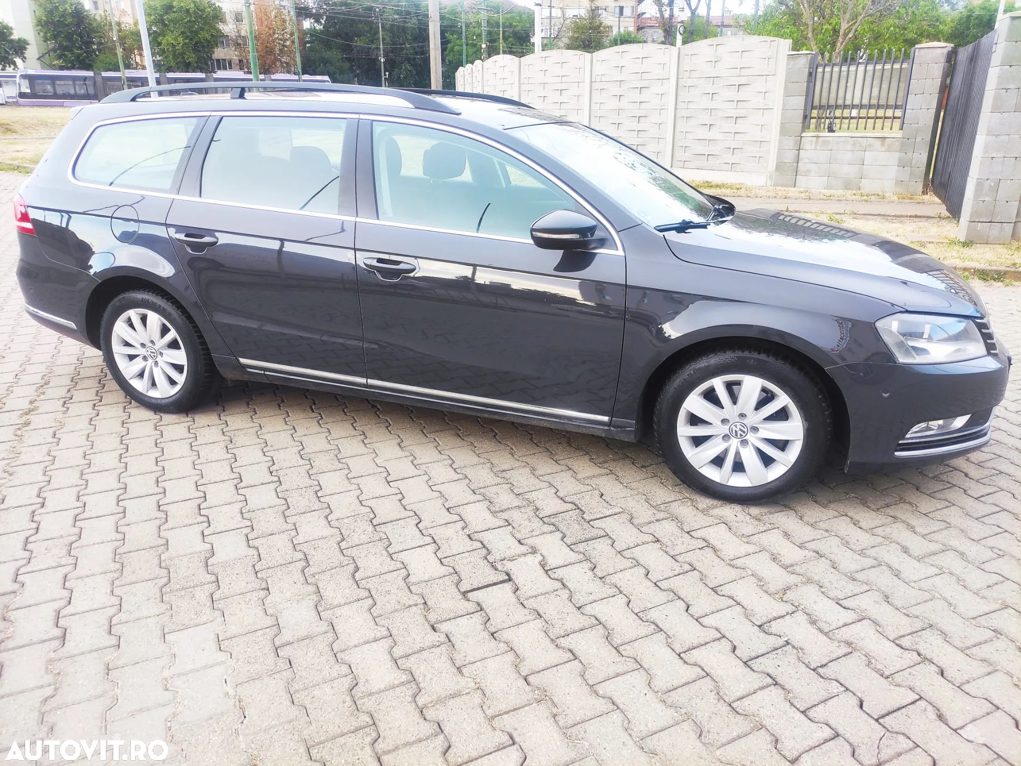 Volkswagen Passat - 2