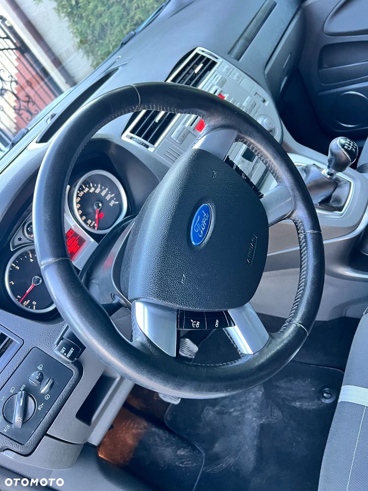 Ford Kuga 2.0 TDCi 4x4 Titanium - 14