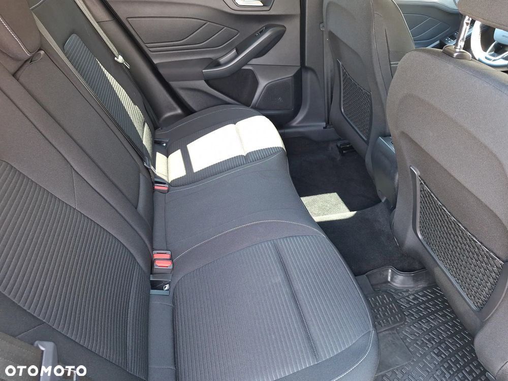 Ford Focus - 12