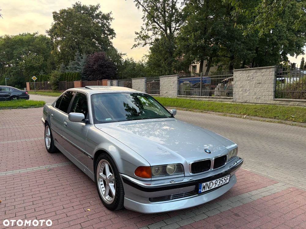 BMW Seria 7 - 1