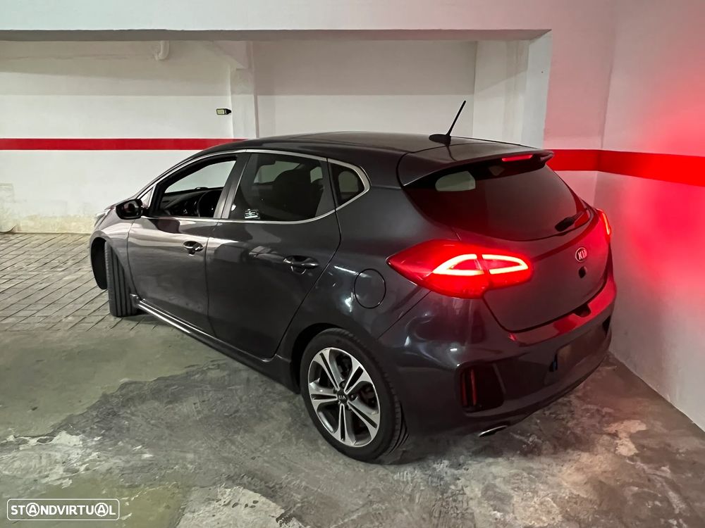 Kia Ceed 1.6 CRDi Nav Line - 3