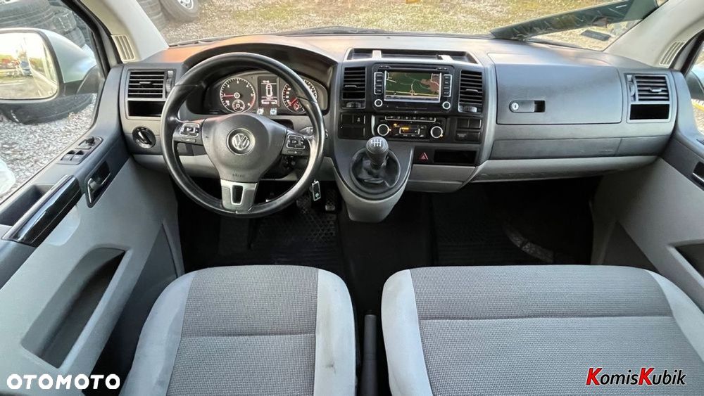 Volkswagen Caravelle - 10