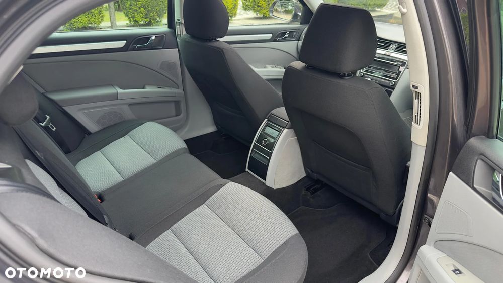 Skoda Superb 2.0 TDI Exclusive - 7