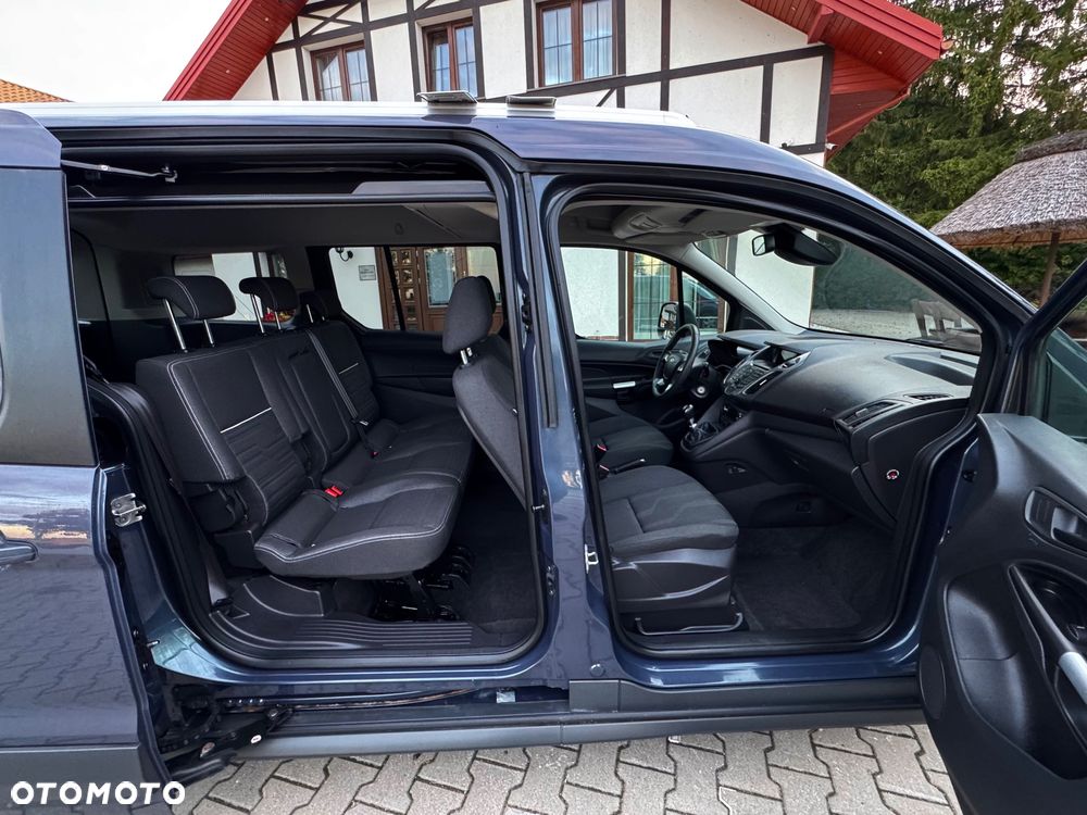 Ford Tourneo Connect Grand - 34