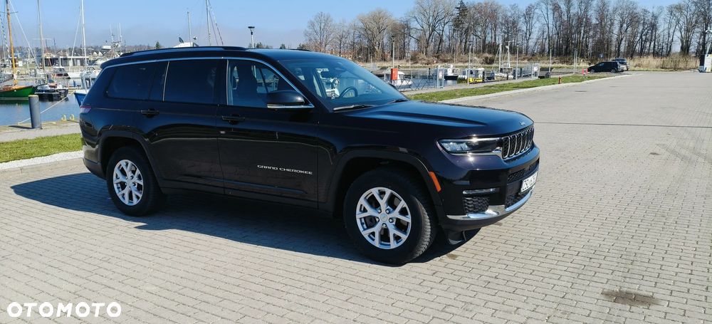 Jeep Grand Cherokee - 21
