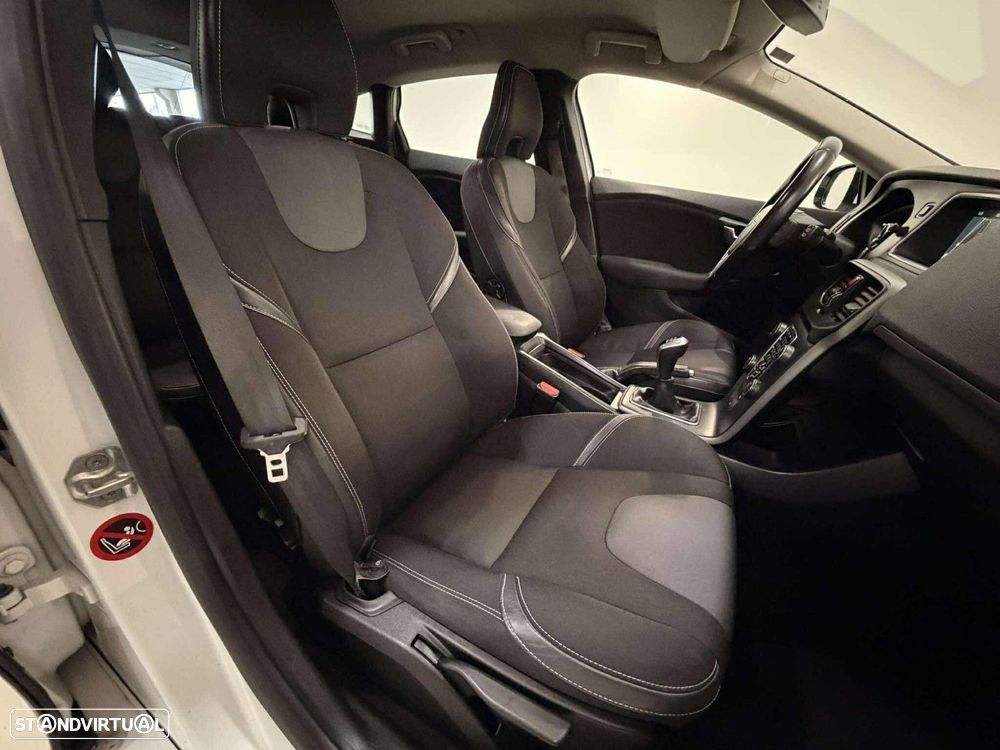 Volvo V40 1.6 D2 Momentum - 12