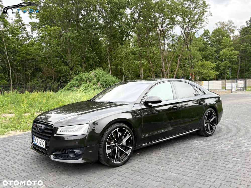 Audi S8 Plus - 12