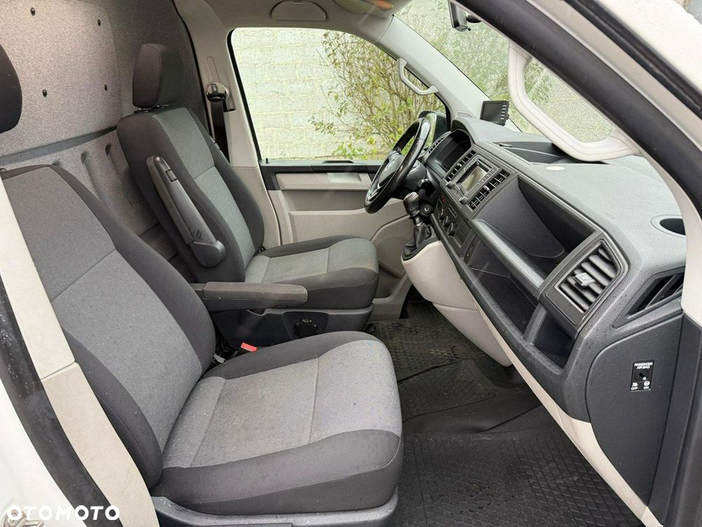 Volkswagen Transporter - 9