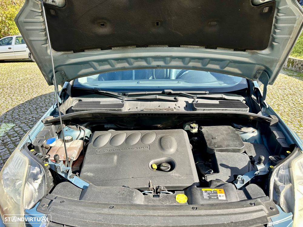 Ford Kuga 2.0 TDCi Titanium - 38