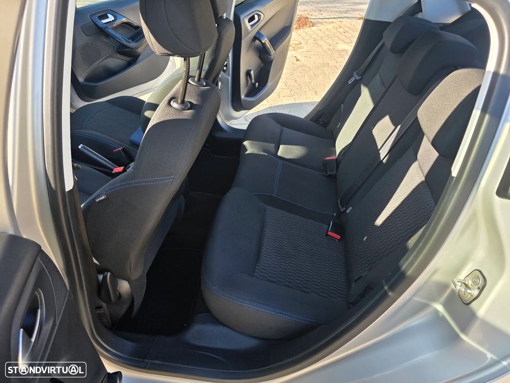 Peugeot 208 82 VTI Style - 9