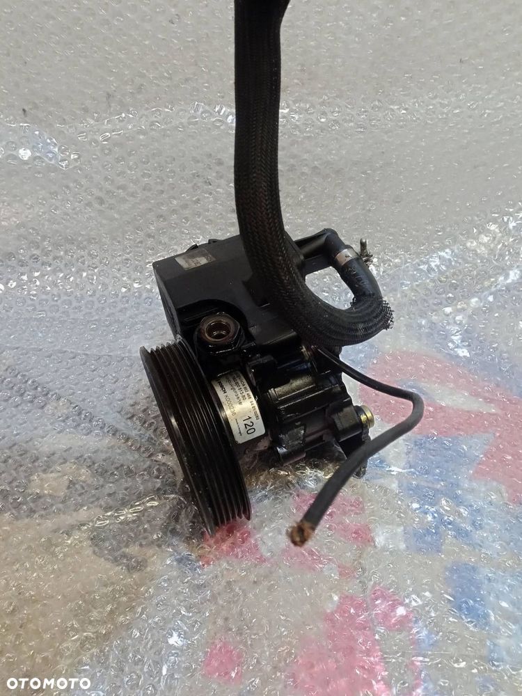 POMPA WSPOMAGANIA MERCEDES-BENZ W203 C180 - 2