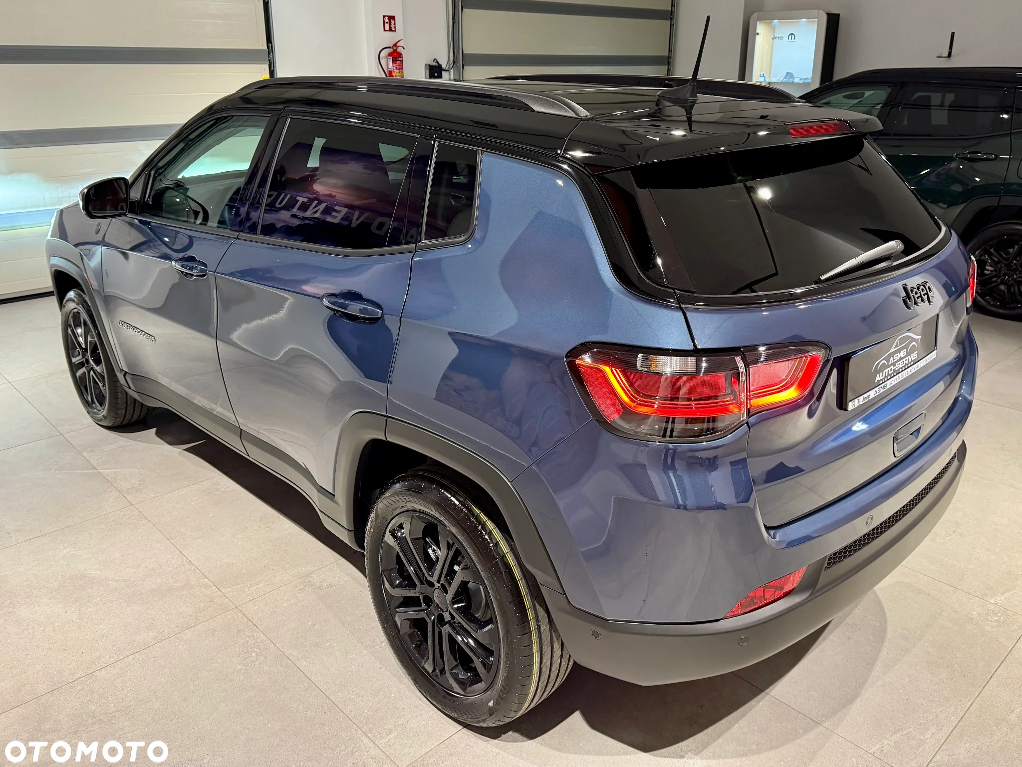 Jeep Compass - 12