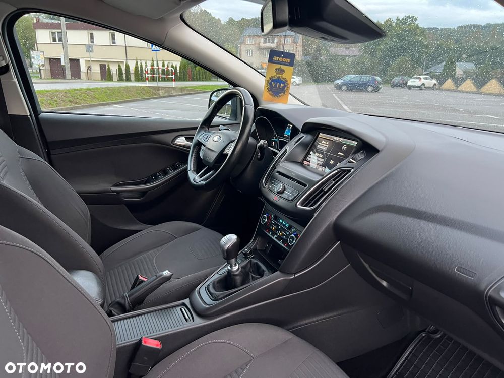 Ford Focus - 27