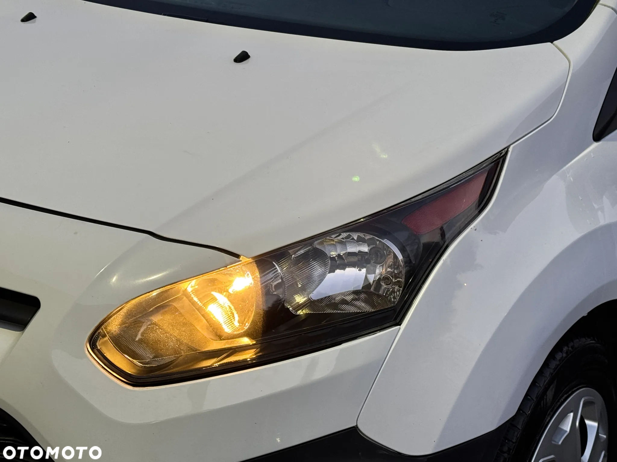 Ford Transit Connect - 14