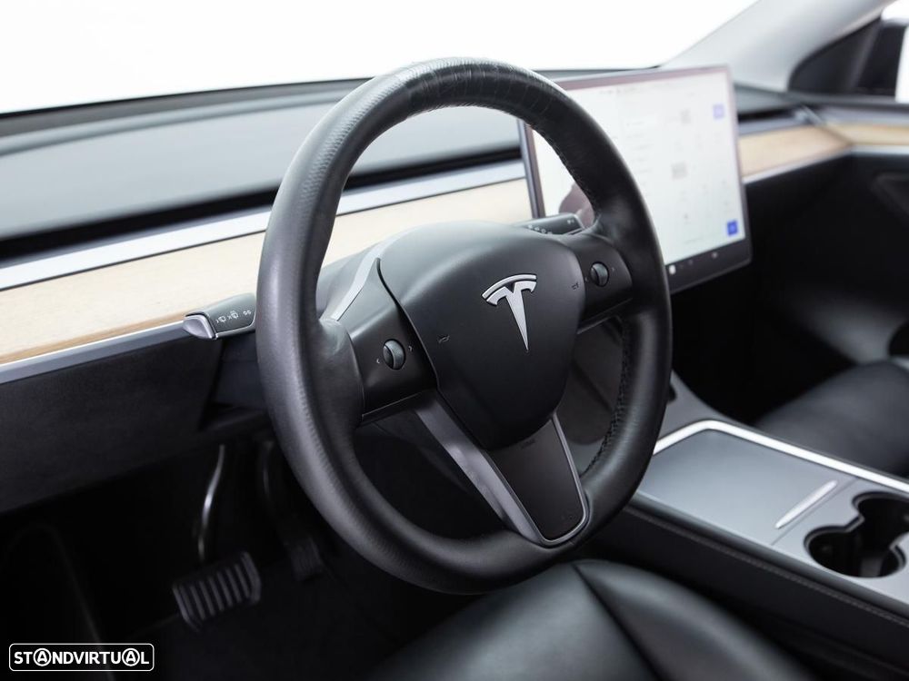 Tesla Model Y Long Range Dual Motor AWD - 20