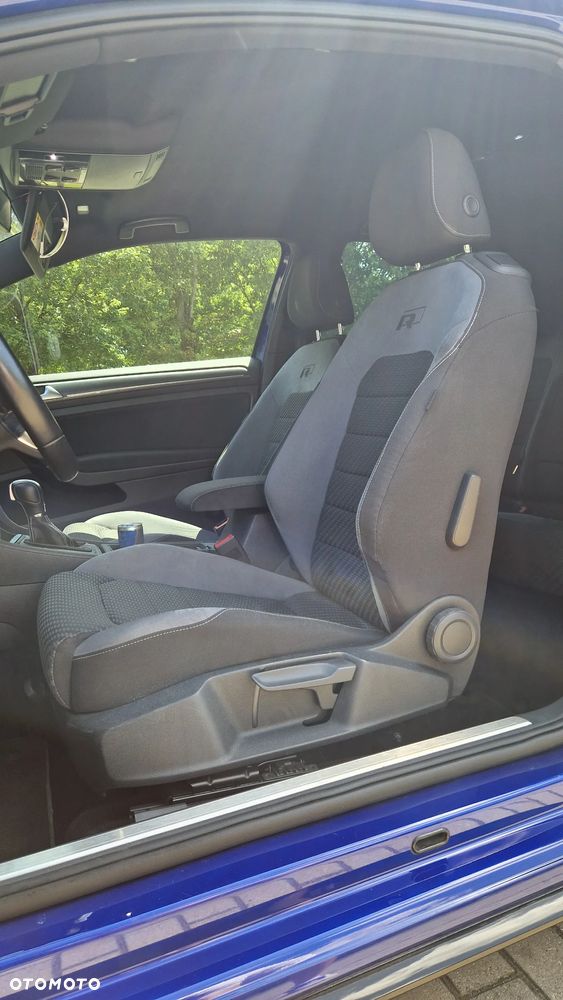 Volkswagen Golf - 6