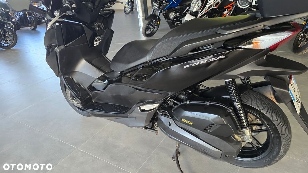 Honda NSS - 17