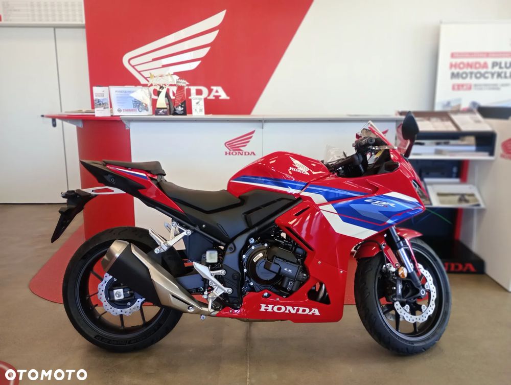 Honda CBR - 1