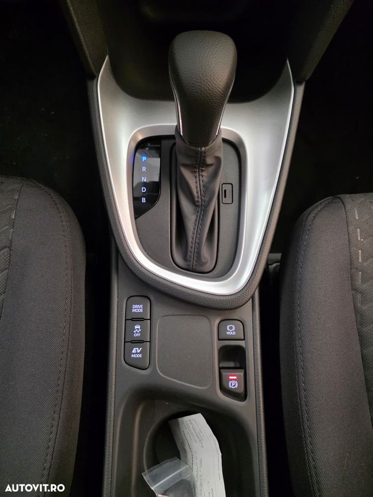 Toyota Yaris Cross 1.5 VVT-i HSD 4x2 Active - 16