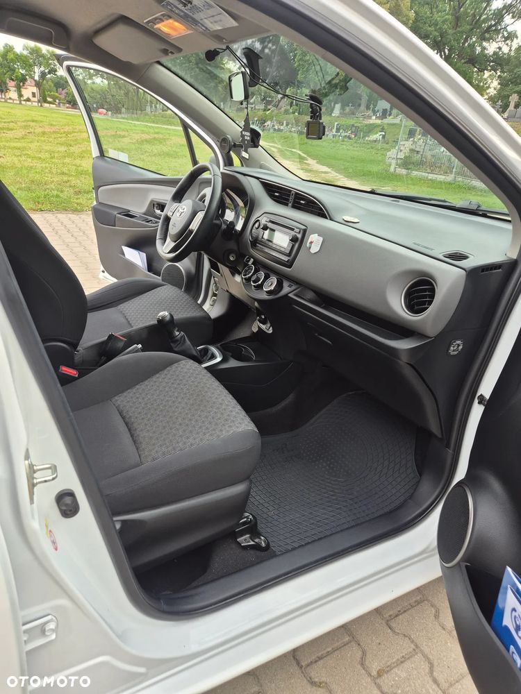 Toyota Yaris 1.0 Active EU6 - 9