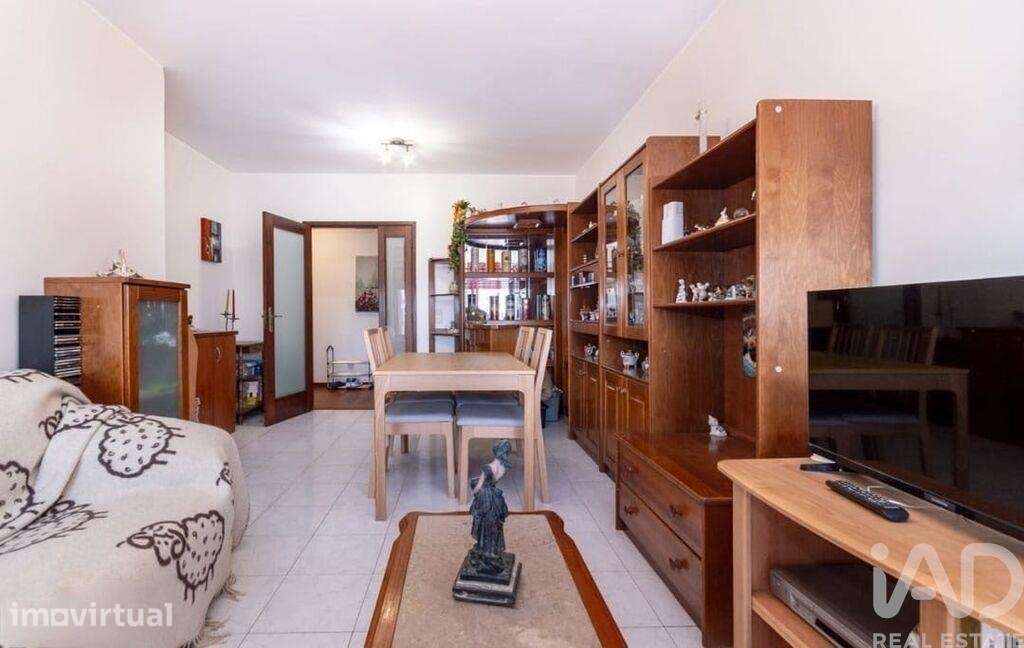 Apartamento T2 em Santa Maria de Lamas de 99 m2 - Grande imagem: 2/15