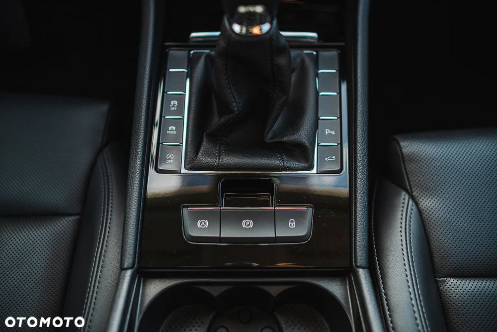 Skoda Superb 2.0 TDI 4x4 L&K - 20