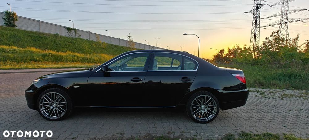 BMW Seria 5 530d xDrive - 12