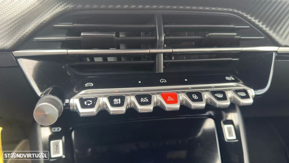 Peugeot 2008 1.2 Hybrid Allure e-DCS6 - 22