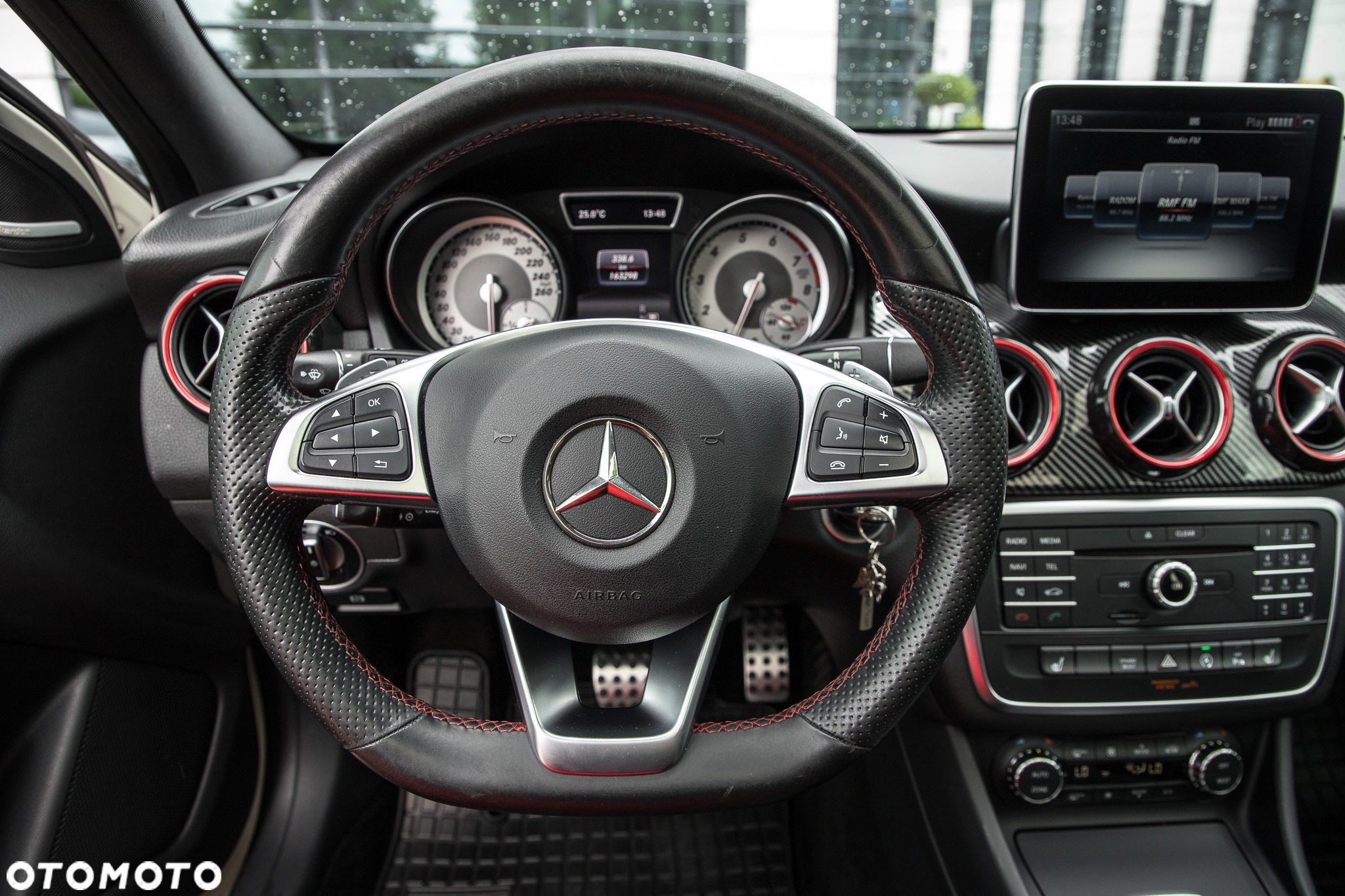 Mercedes-Benz GLA 200 7G-DCT AMG Line - 14